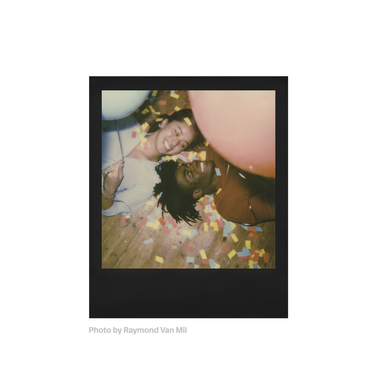 Polaroid Color i-Type Film Black Frame Edition  Photo